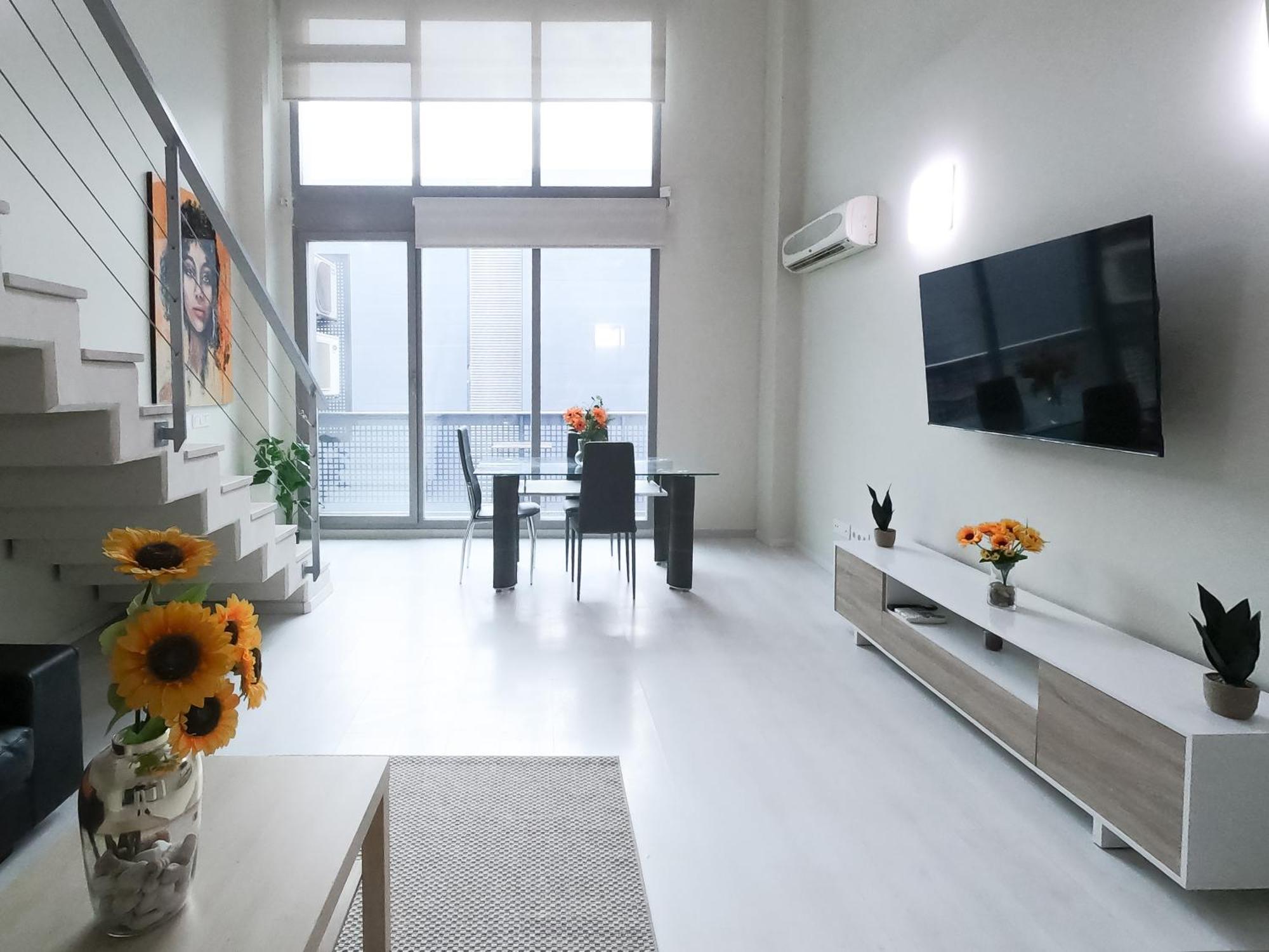 Oshun Sanchinarro Apartment Madrid Exterior photo